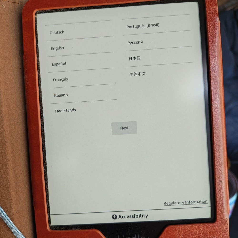 Kindle Paperwhite 12th Generation Leather Case w/ 128GB drive & Books Bundle ZD1 - Picture 6 of 9